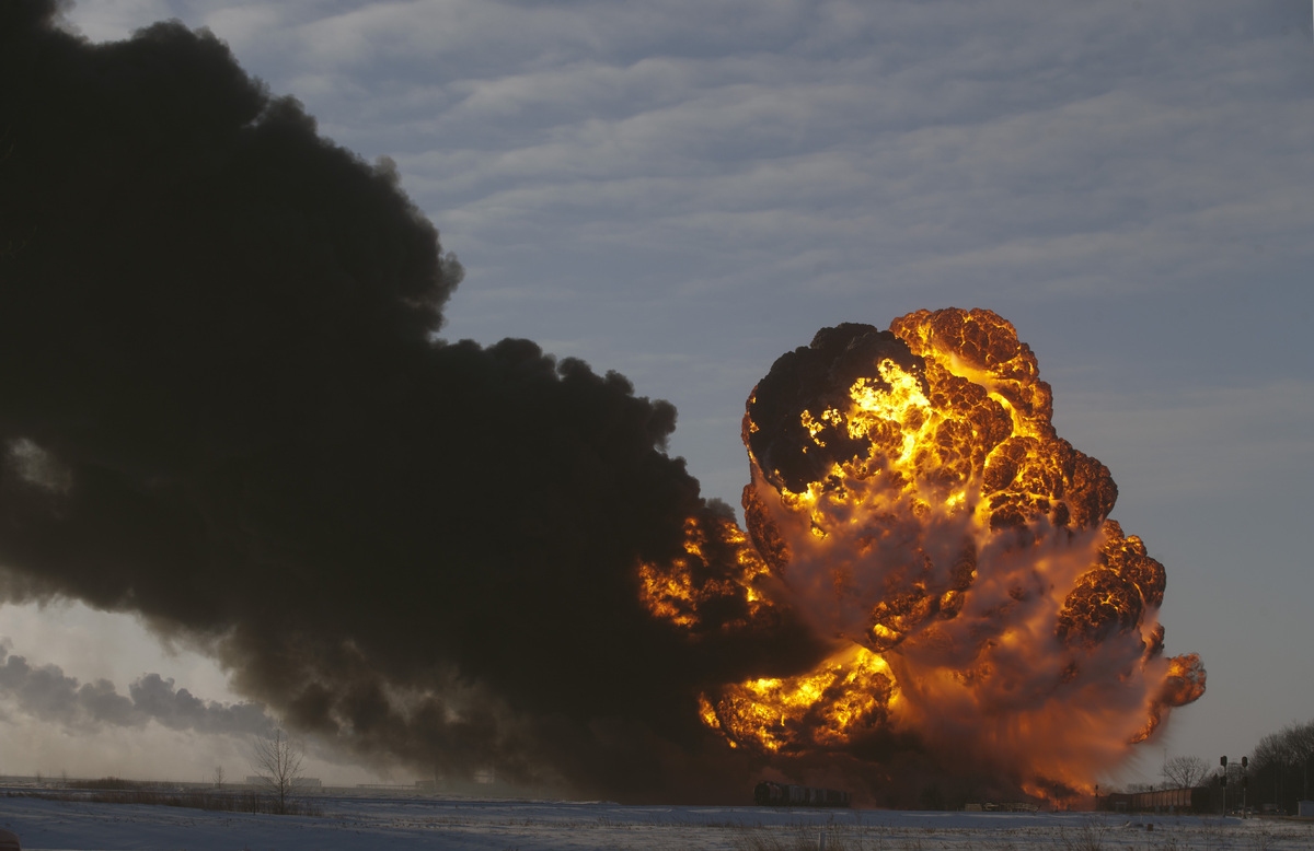 12_30_13_Casselton_ND_oil_train_explosion.jpg